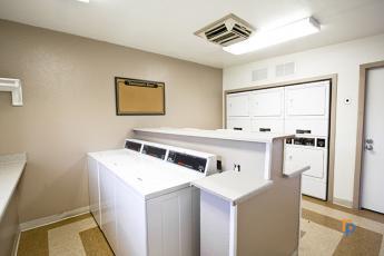 1 bed, 1 bath, 650 sqft, $1,150, Unit 2027