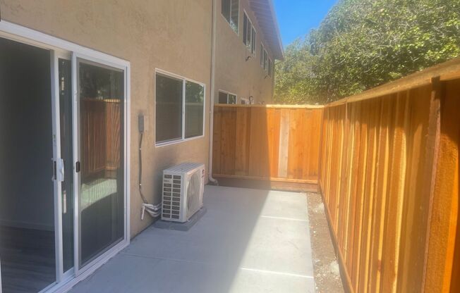 1 bed, 1 bath, 670 sqft, $2,250, Unit 06