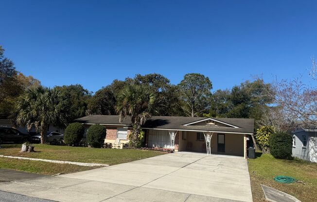 Lovely and well cared for home in Altamonte Springs