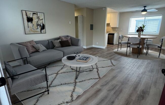 Carlsbad Coast Apts