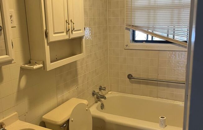 2 beds, 2 baths, $950