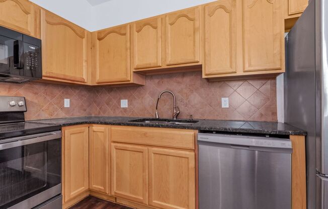 2 beds, 2 baths, $1,795, Unit UNIT 11304