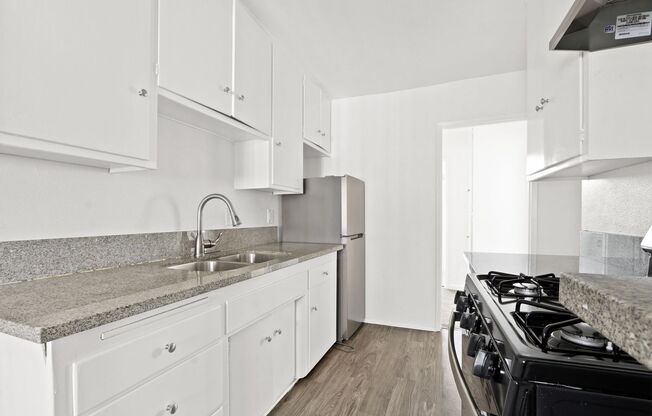 1 bed, 1 bath, $1,900, Unit 19