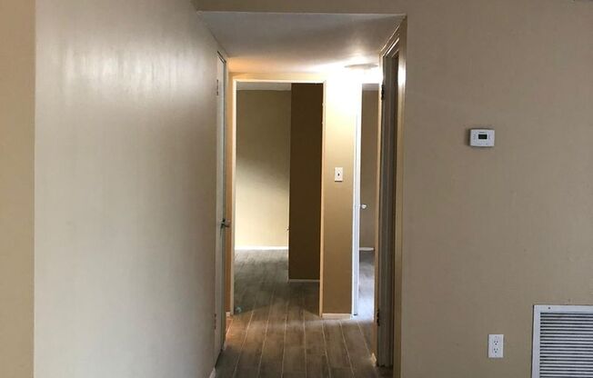 2 beds, 2 baths, $1,350, Unit # 416