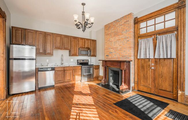 216 W. Hubbard Ave