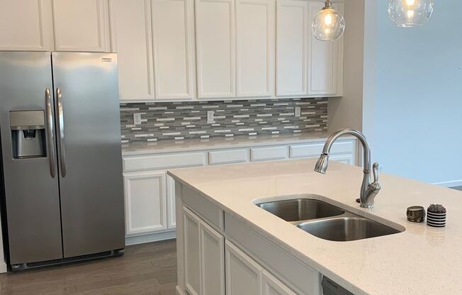 Beautiful Townhome In Monument With Two Master Suites!