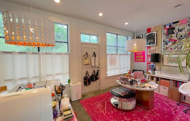 2 BED | 2.5 BATH | LIVE/WORK SPACE |  DIXON PARK