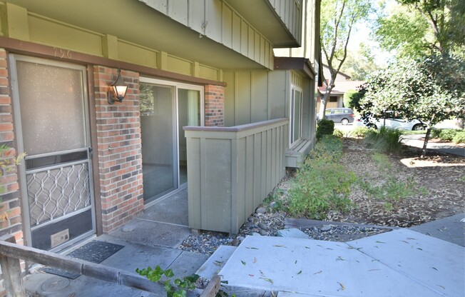 Updated 4 Bedroom, 2.5 Bathroom Townhouse in North San Jose