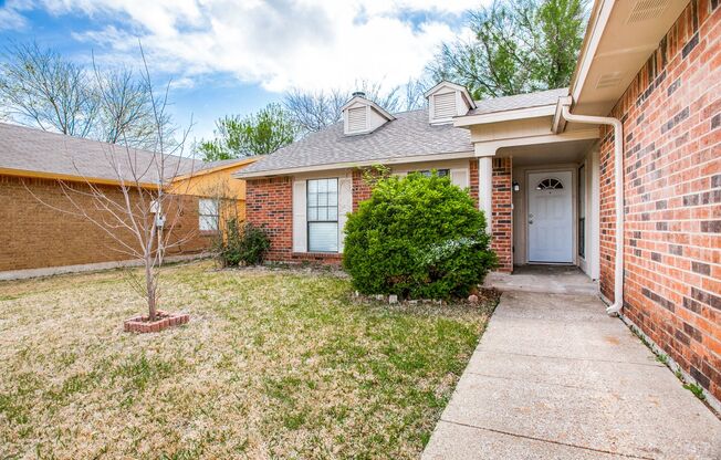 Beautiful 3-Bedroom Home Near Dining and Shopping with Spacious Backyard