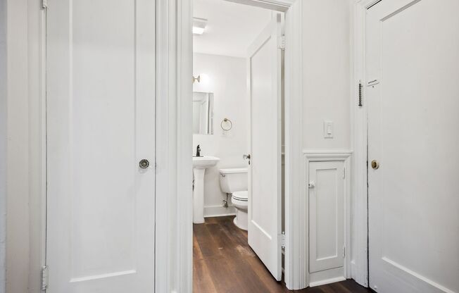 1 bed, 1 bath, 550 sqft, $2,100