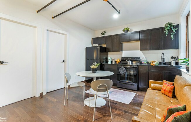 47 E 129 ST