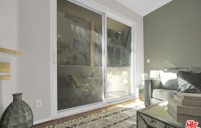 2 beds, 2 baths, 942 sqft, $559,900, Unit 135