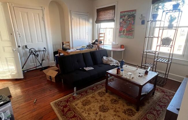 Spacious one bedroom unit in a great location in Brewerytown
