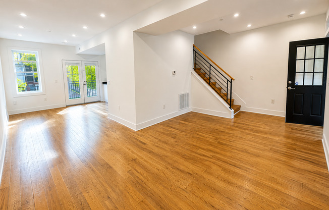 727 Quebec Pl