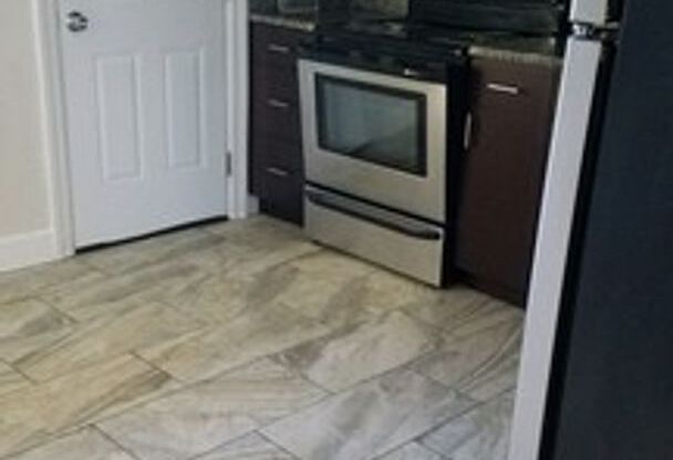 2 beds, 1 bath, $1,450