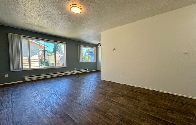 2 beds, 1 bath, 850 sqft, $1,425, Unit 15