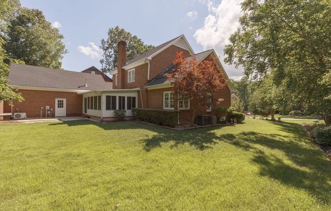 Stunning 5Bed/3.5Bath Home in Desirable Sedgefield/Grandover neighborhood in Greensboro/ lawn care included.