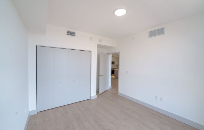 3 beds, 2 baths, 1,299 sqft, $3,600, Unit 525