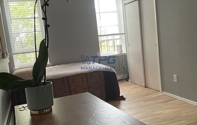 111 MALLORY AVE