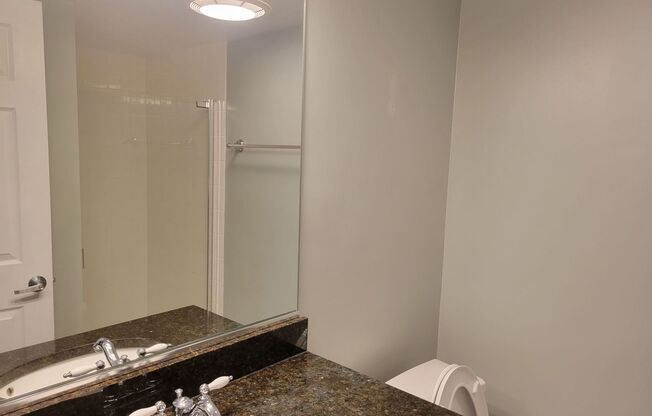 2 beds, 2 baths, $3,200, Unit (#521)