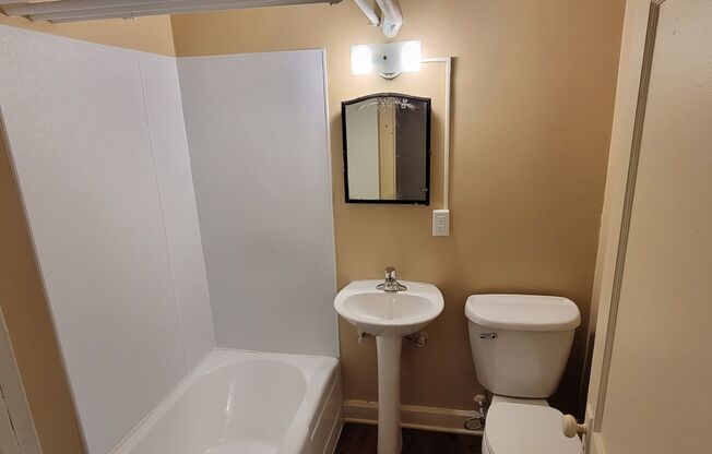 Studio, 1 bath, 650 sqft, $750, Unit Unit 102 A650