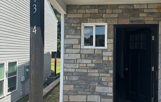 3 beds, 2.5 baths, 1,366 sqft, $1,499, Unit 1314