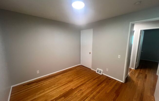 3 beds, 1 bath, $1,295