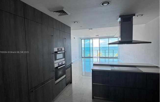 Oceana Key Biscayne Large 3 bedroom for rent