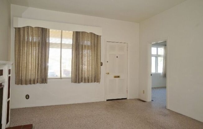 2 beds, 1 bath, $2,995