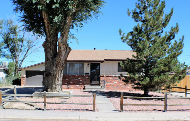 4 Bed ranch home in Pueblo with Garage!