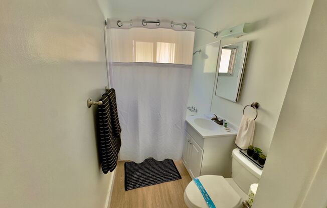 Studio, 1 bath, 320 sqft, $1,650, Unit 1605-11