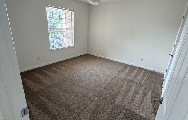 2 beds, 2 baths, 1,189 sqft, $1,650, Unit 922