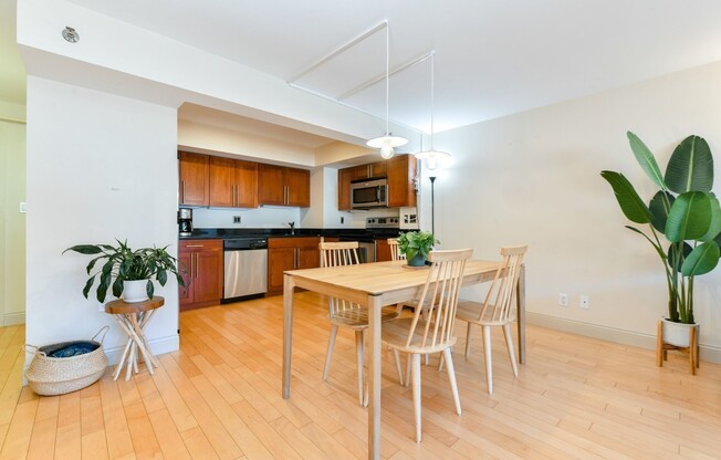 1 bed, 1 bath, 750 sqft, $3,150, Unit 1009
