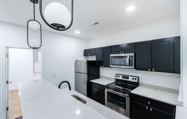 3 beds, 2 baths, 150 sqft, $1,975, Unit 1407-202