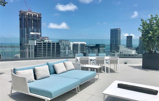 1 bed, 1 bath, $3,200, Unit # 2807