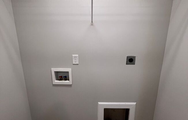 3 beds, 2 baths, $1,000, Unit 367D