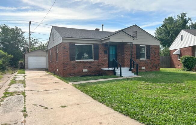 Cute and Freshly Renovated 3 bed/1 bath in MWC