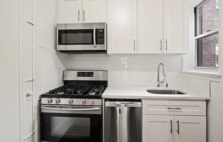 640 W 231 ST