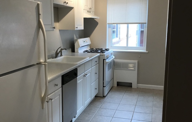 1 bed, 1 bath, $1,350, Unit APARTMENT 305