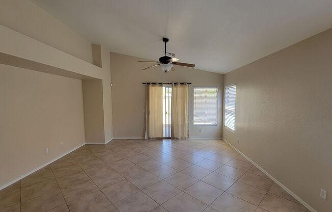 Charming 4 bedroom Avondale home!