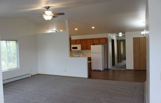 2 beds, 1 bath, 1,300 sqft, $1,299.99, Unit 2250-05