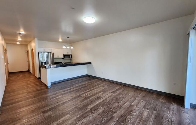 1 bed, 1.5 baths, $1,500, Unit 304