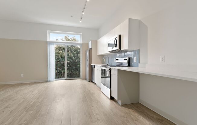 Studio, 1 bath, 537 sqft, $1,625, Unit 103