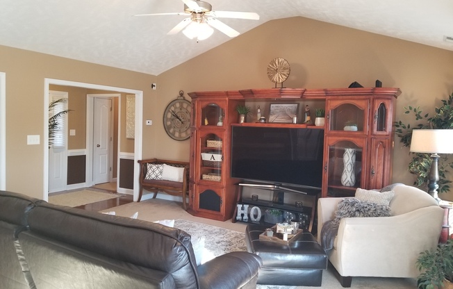 3 beds, 2 baths, $1,800