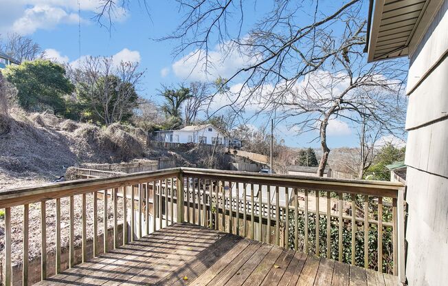 Gean Rise - 1 Bedroom / 1 Bathroom with Balcony/Porch