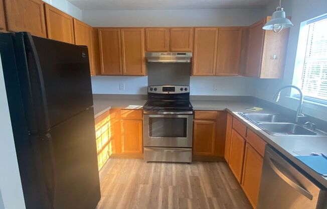 3 beds, 2 baths, $2,150