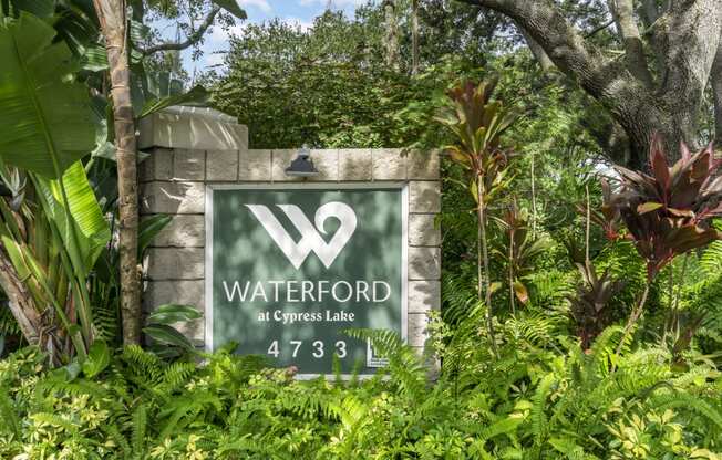 Welcome to Waterford at Cypress Lake Apartments