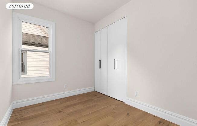 409 E 4 ST
