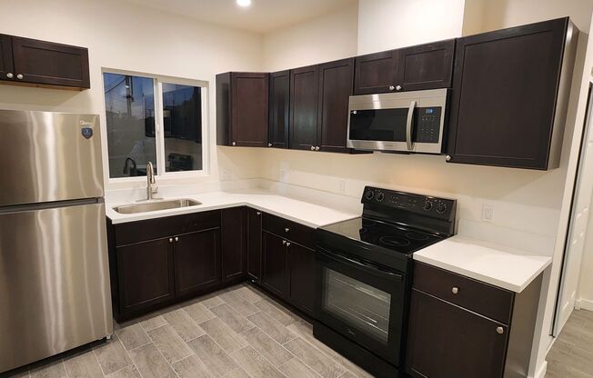 2 BED 2 BATH / 2 CAR GATED PARKING