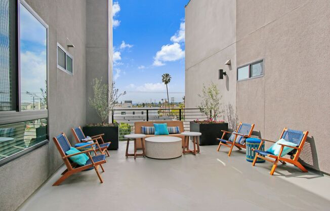 2 beds, 2 baths, 875 sqft, $2,905, Unit 505
